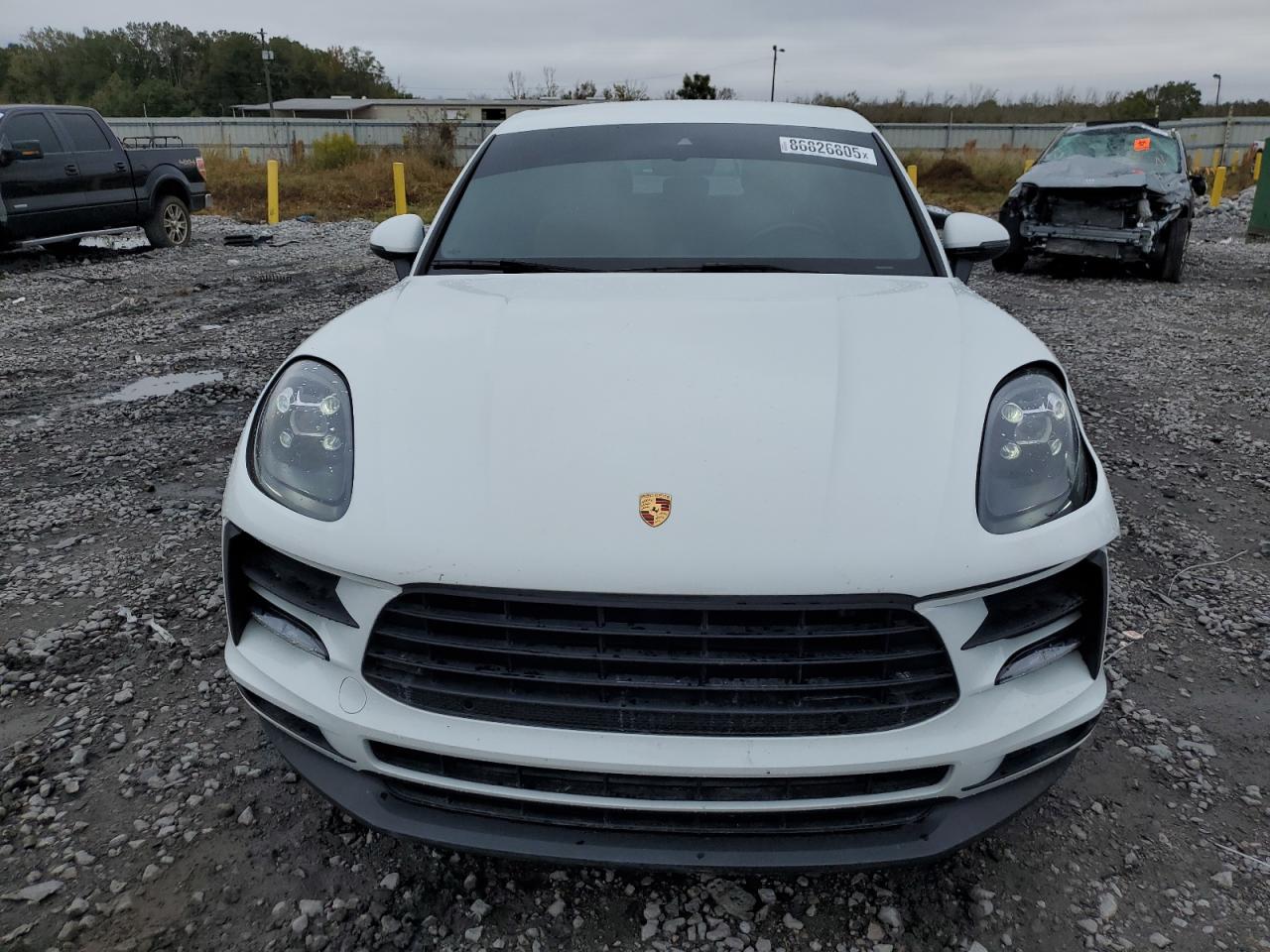 Porsche Macan Image 2