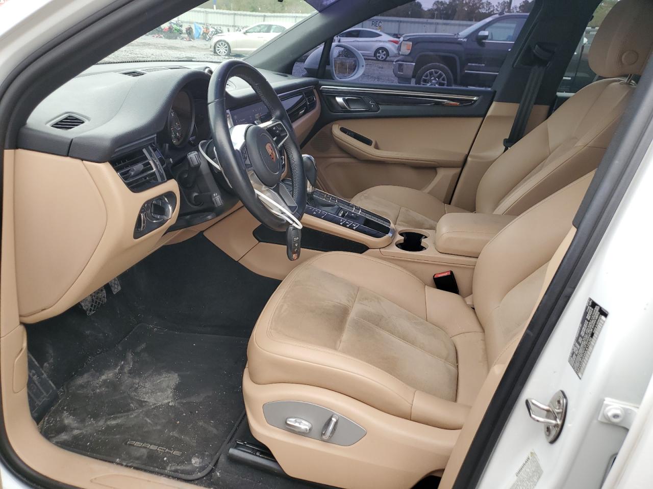 Porsche Macan Image 5