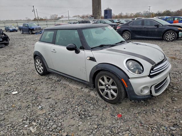 MINI Cooper Image 8