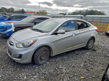 Salvage Hyundai ACCENT