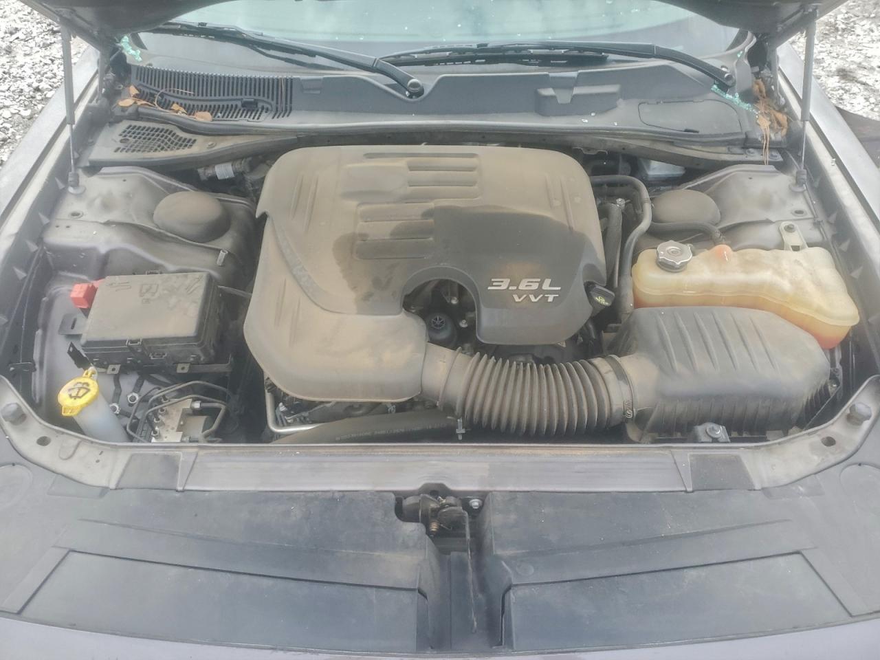 Dodge Challenger Sxt Image 8