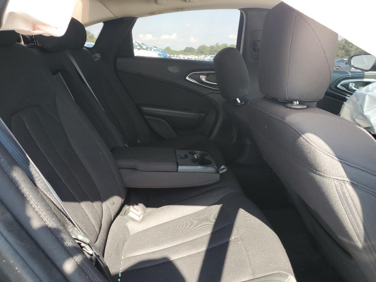 Chry 200 Limited Image 6