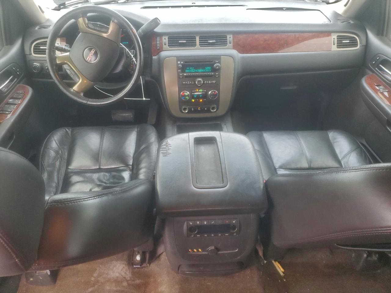 GMC Yukon C1500 Slt Image 11