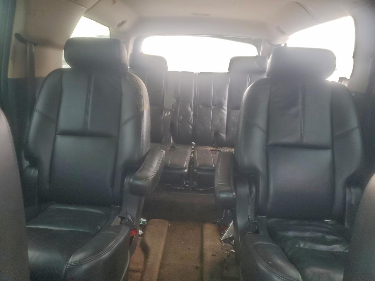 GMC Yukon C1500 Slt Image 4