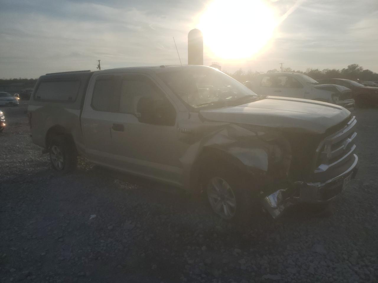 Ford F-150 Super Cab Image 2