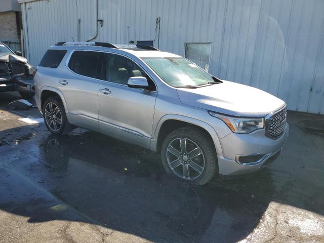 GMC Acadia Denali Image 11