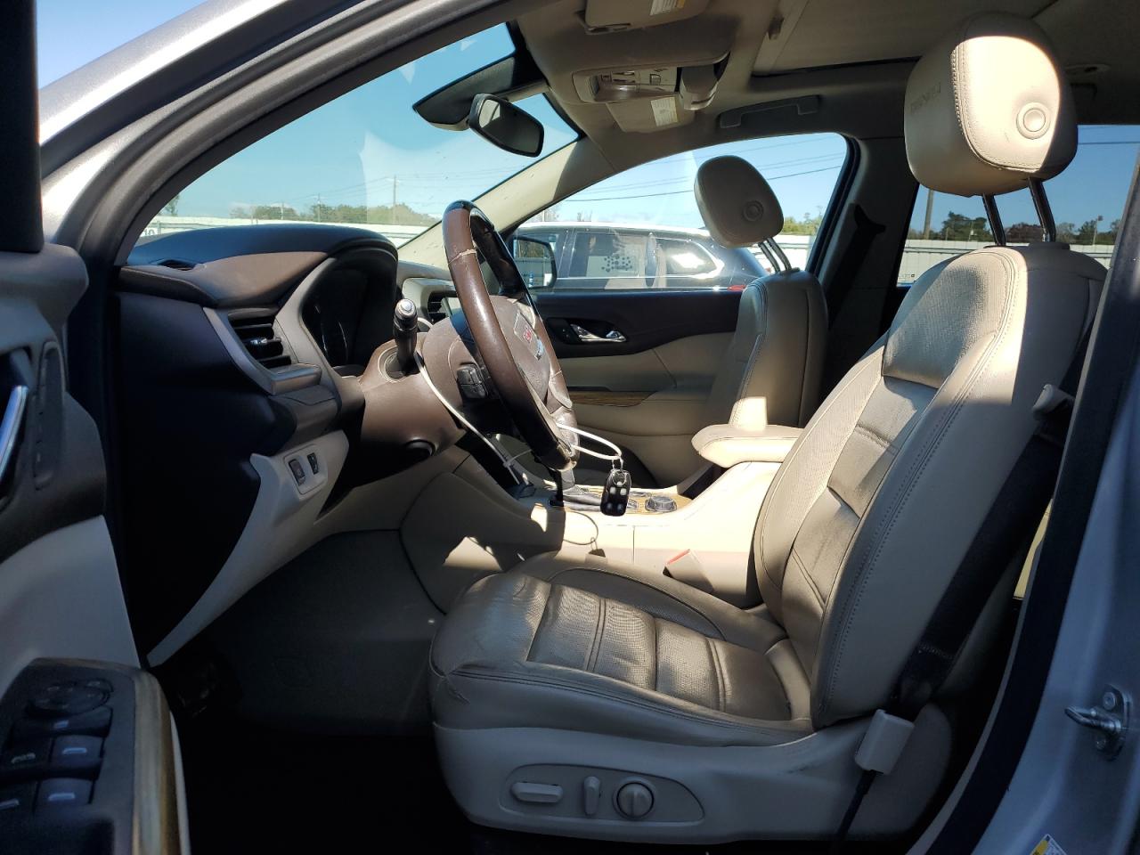 GMC Acadia Denali Image 7