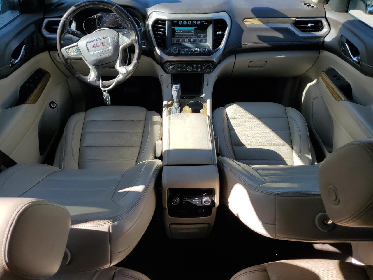 GMC Acadia Denali Image 6