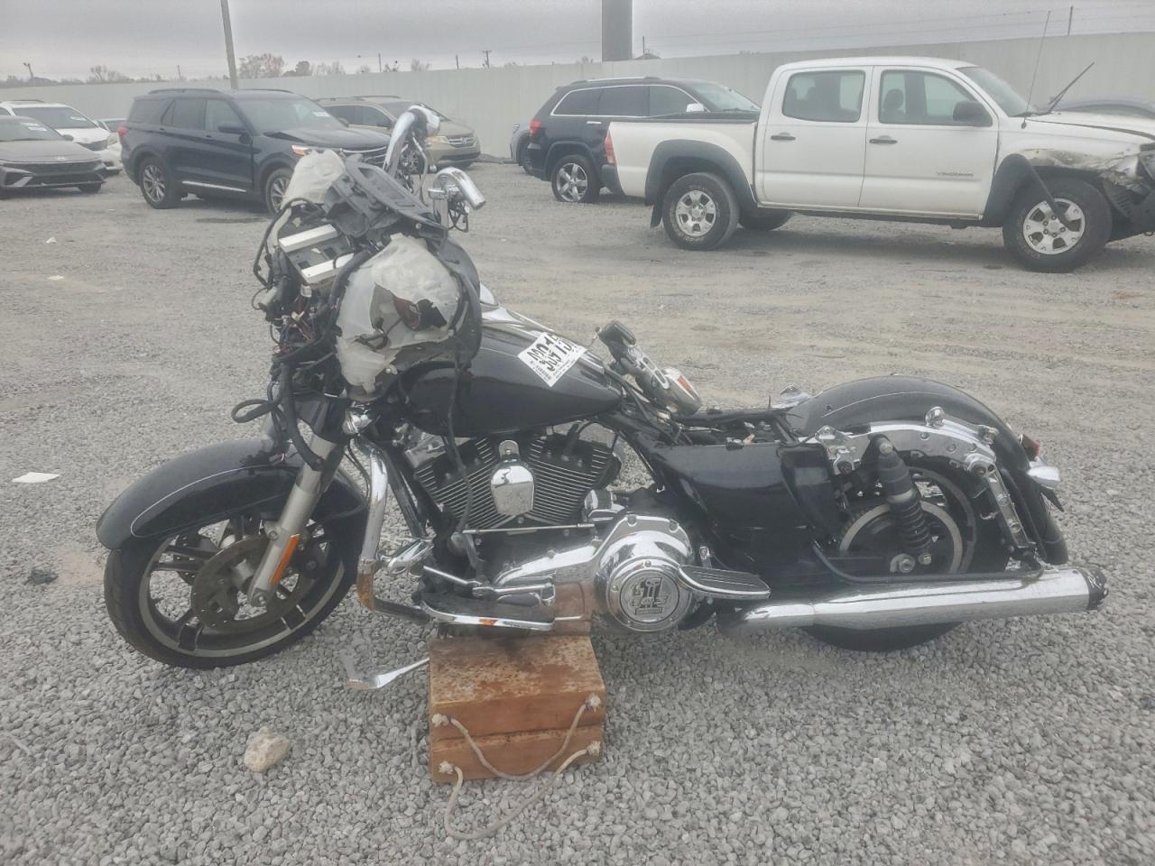 Harley-Davidson Fl Street Glide Special Image 4