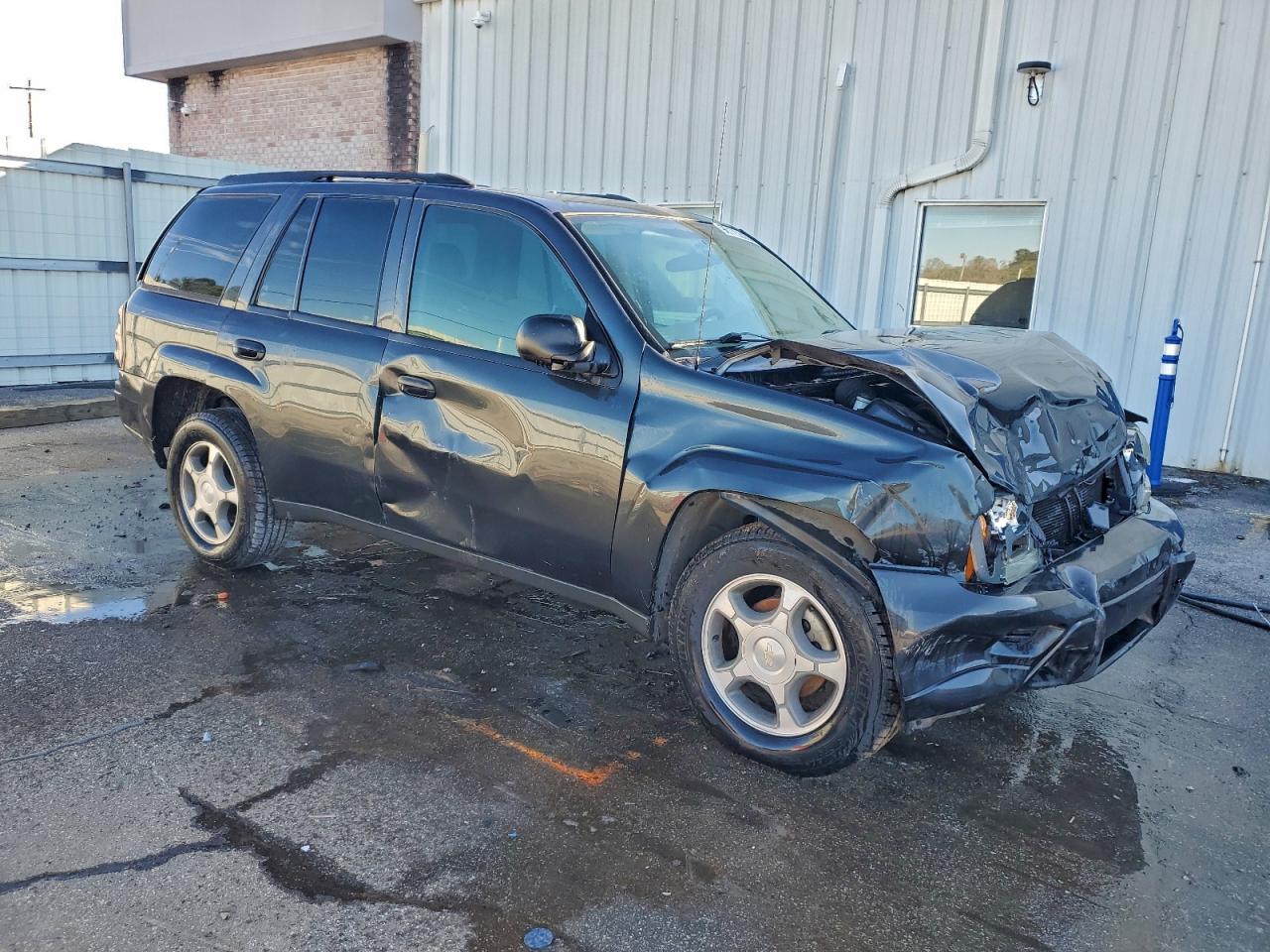 Chevrolet Trailblazer Ls Image 3