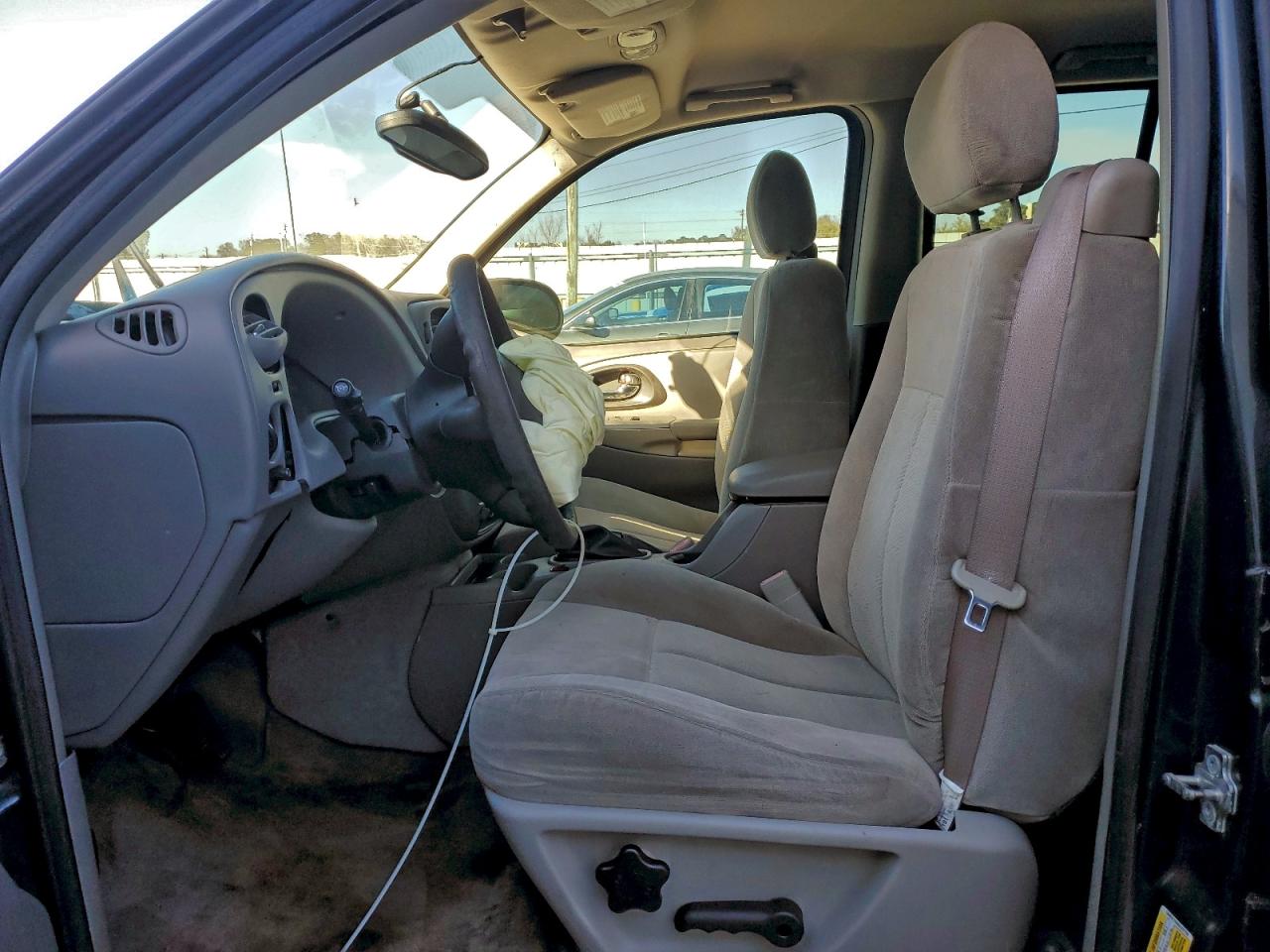 Chevrolet Trailblazer Ls Image 8