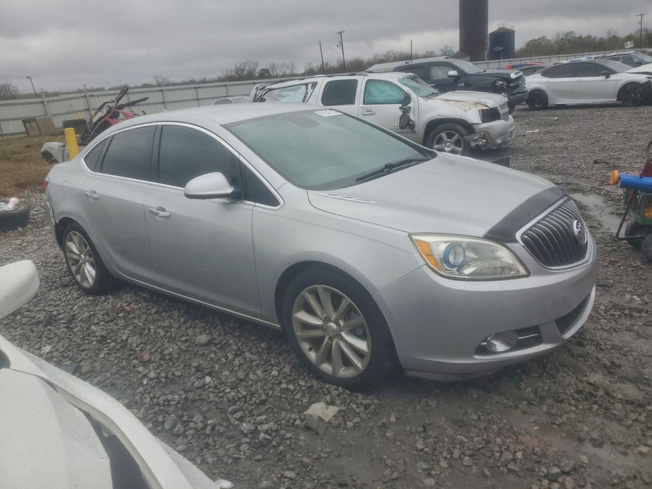 Buick Verano Image 6