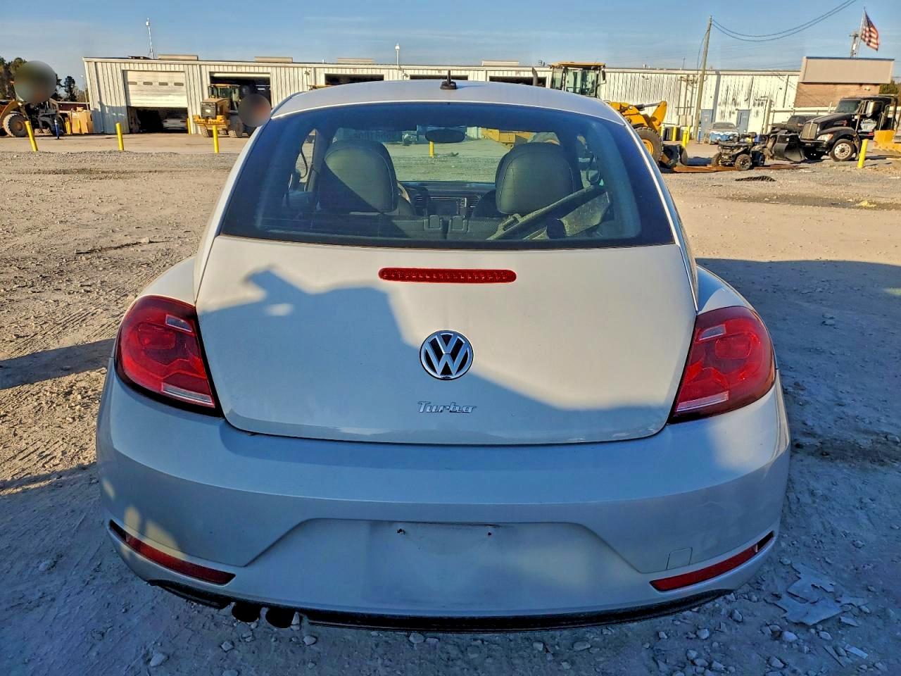 Volkswagen Beetle 1.8t Image 12