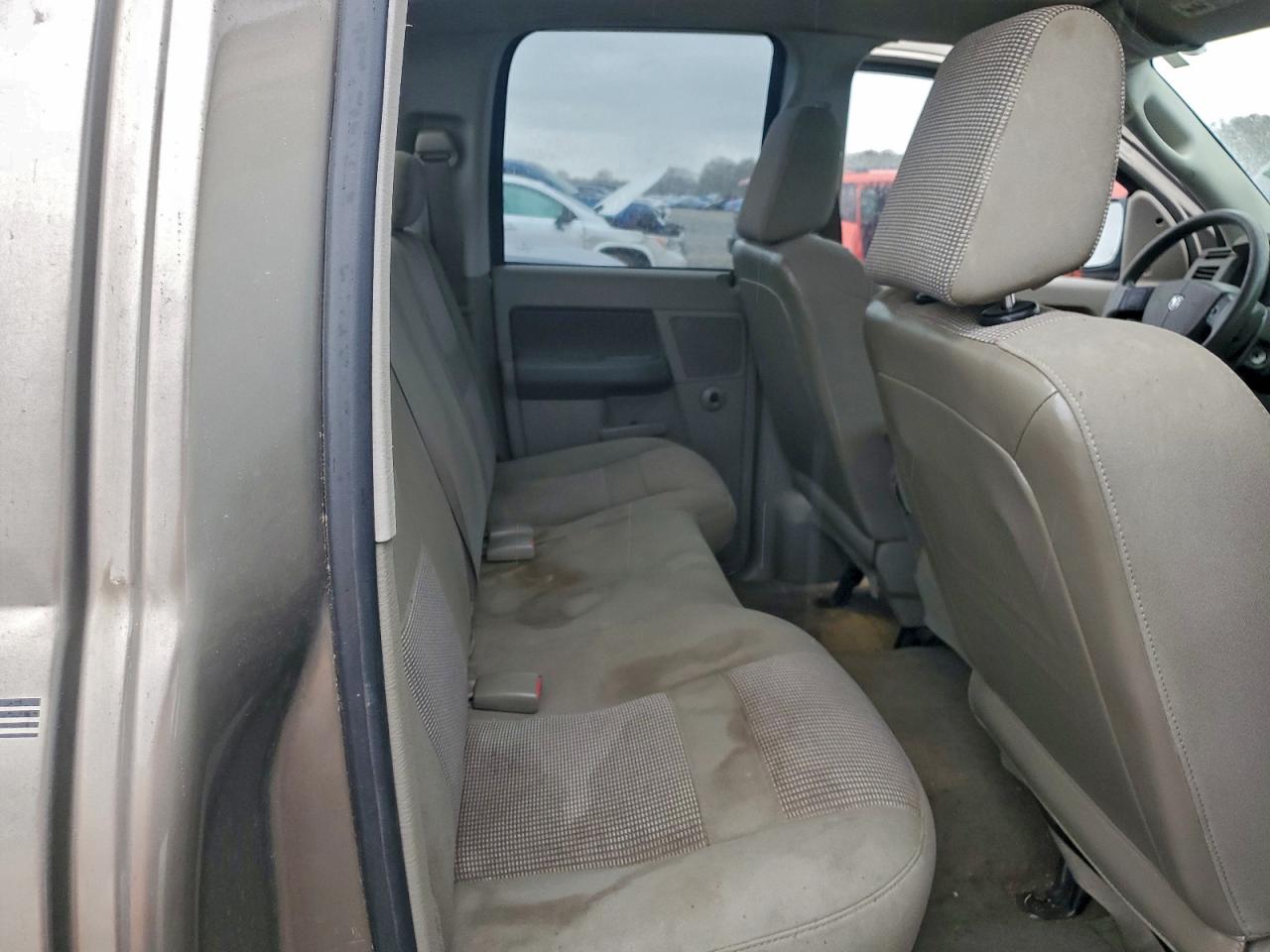 Dodge Ram 1500 St Image 8