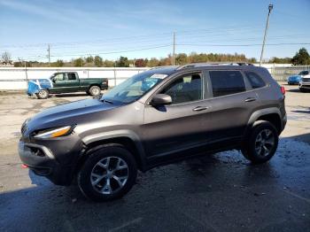  Salvage Jeep Cherokee