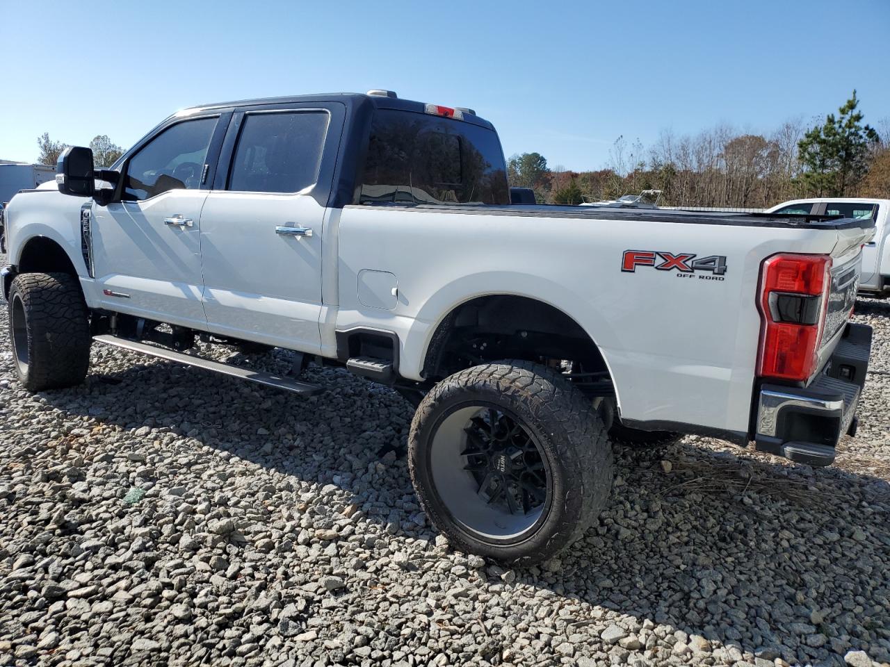 Ford F-350 Super Duty Image 2