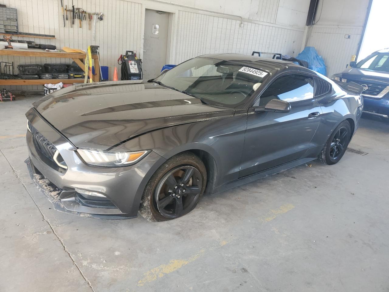 Ford Mustang Image 1