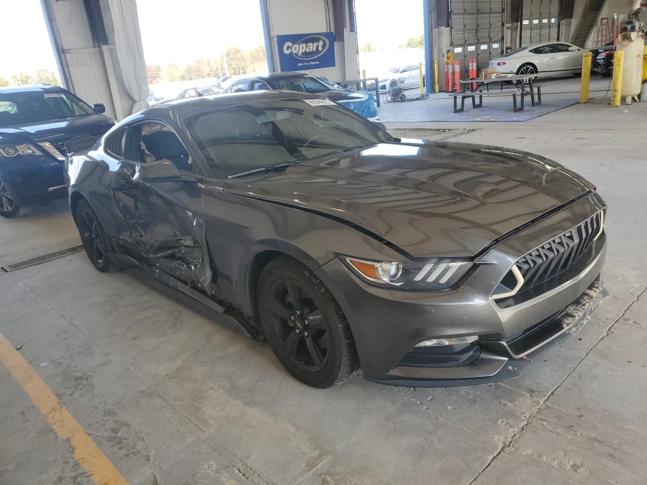 Ford Mustang Image 5