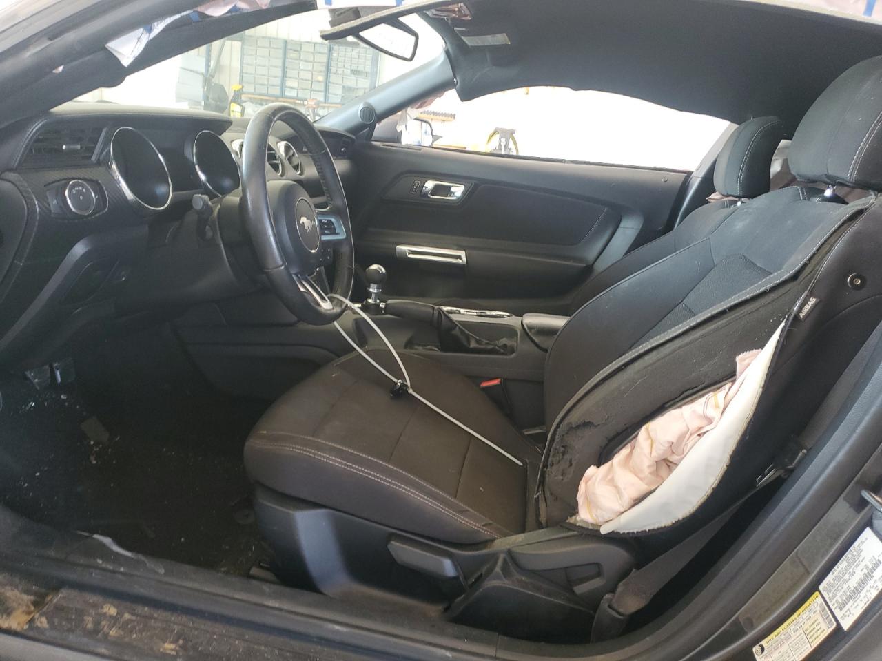 Ford Mustang Image 3