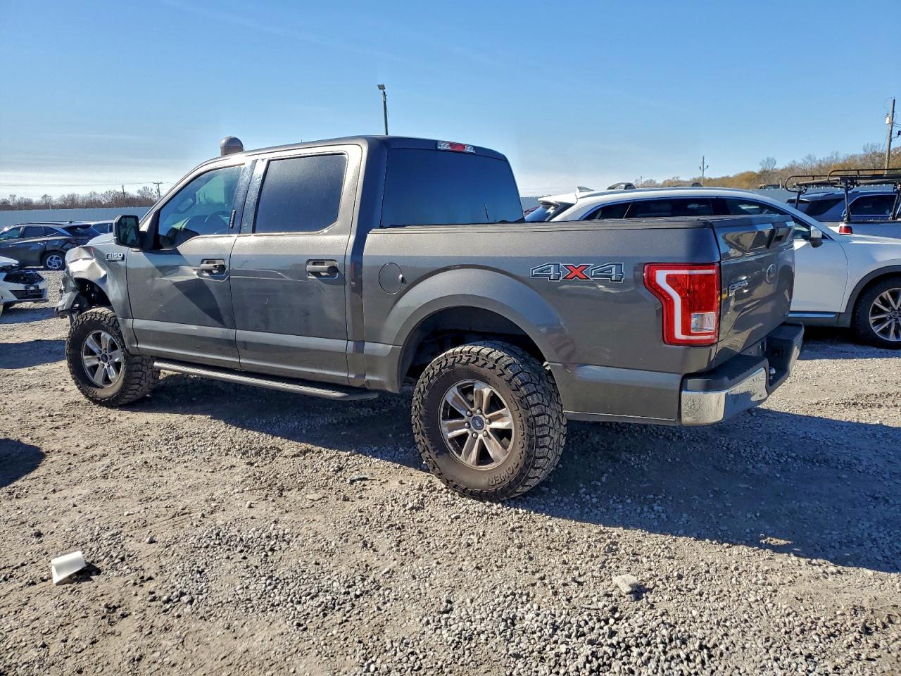 Ford F-150 Supercrew Image 11