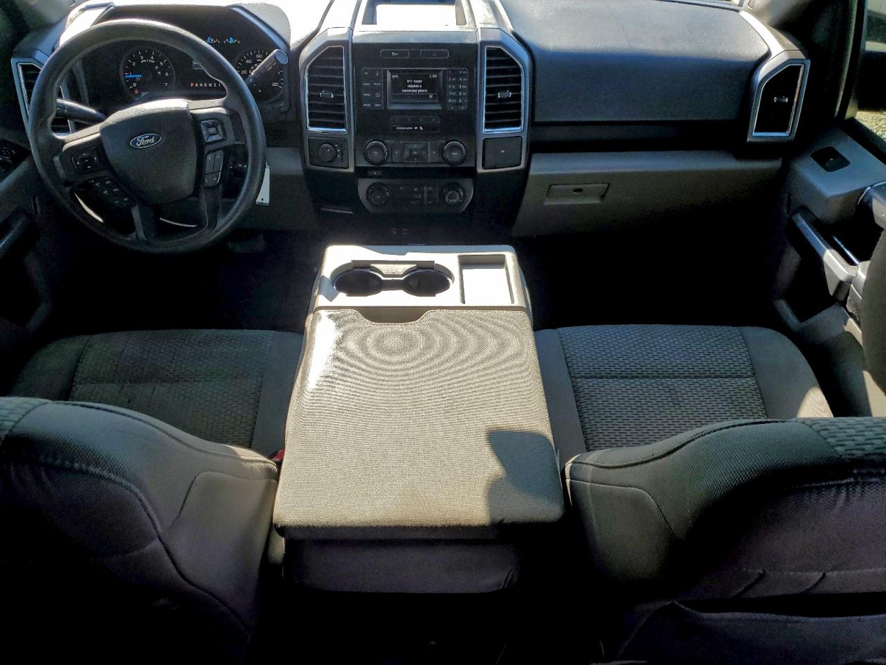 Ford F-150 Supercrew Image 7