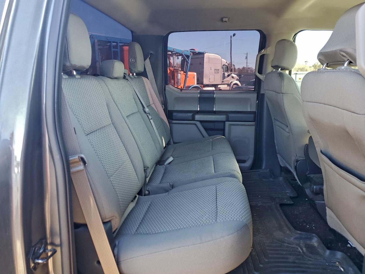 Ford F-150 Supercrew Image 10