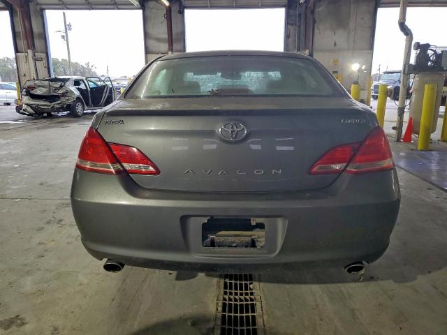 Toyota Avalon Xl Image 5
