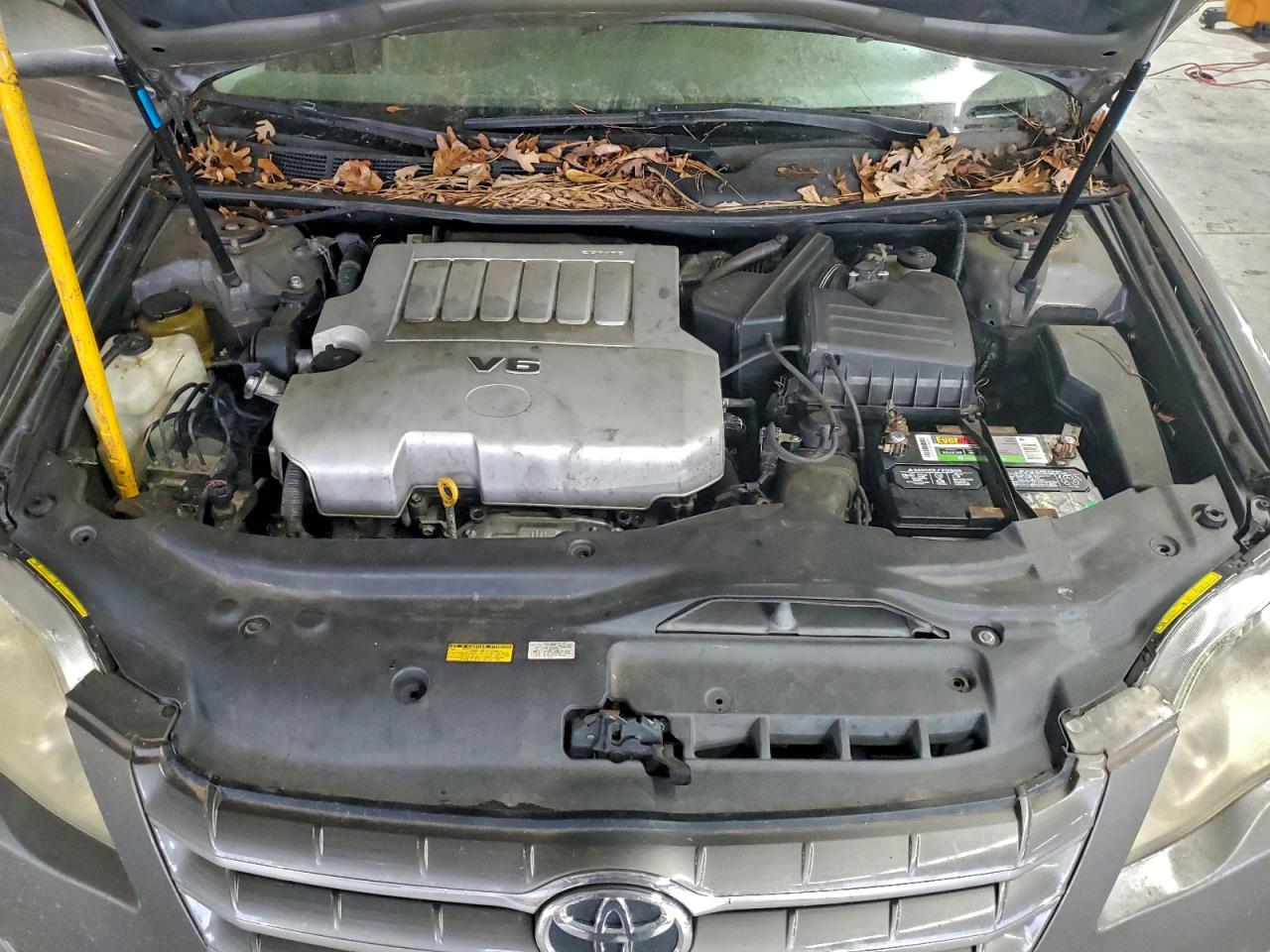 Toyota Avalon Xl Image 3