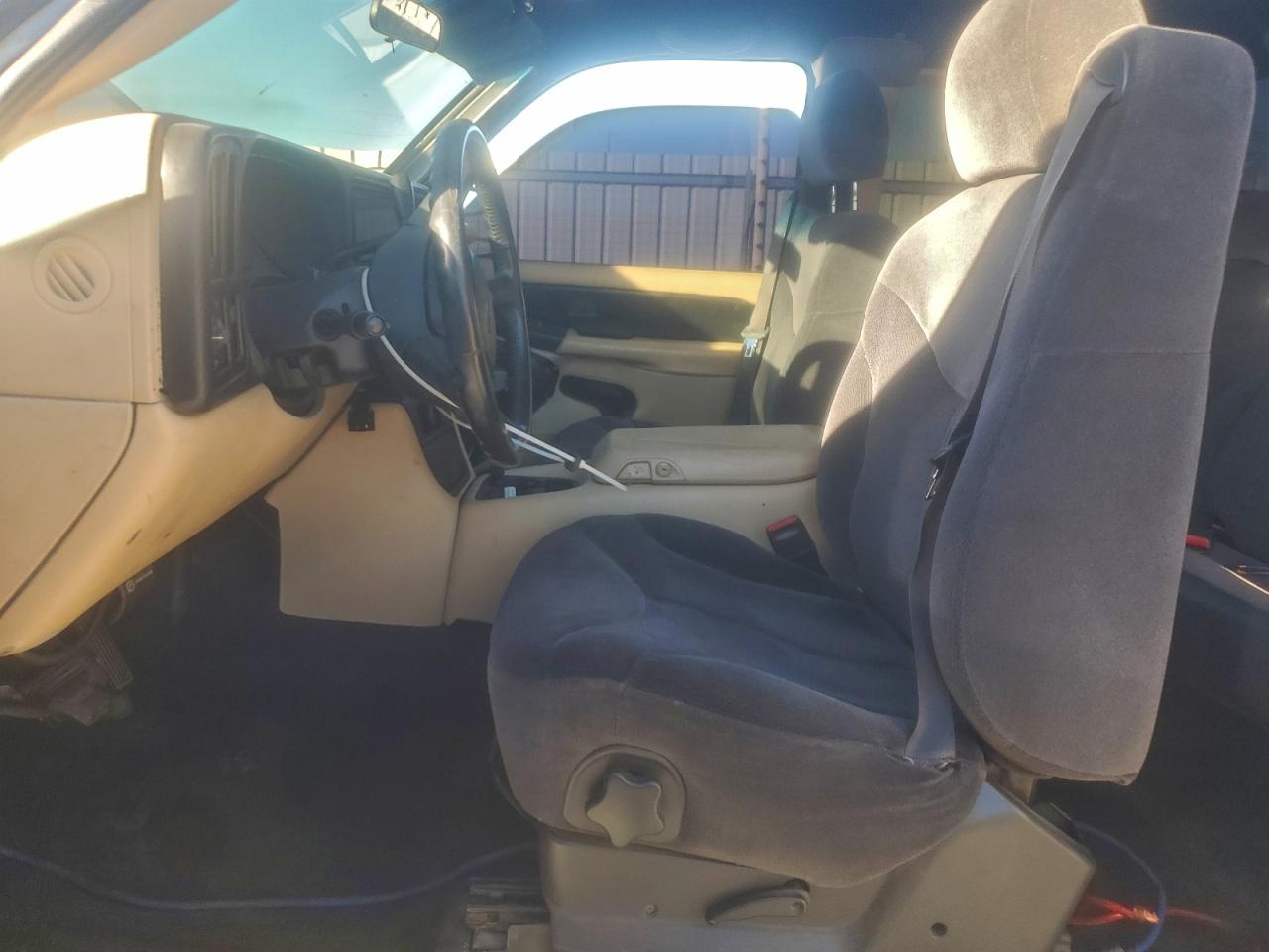 GMC Sierra C1500 Image 10