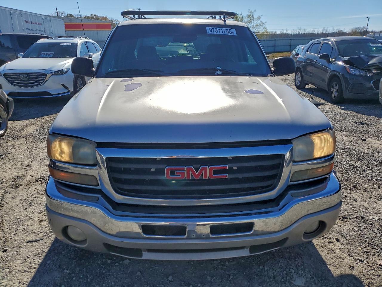 GMC Sierra C1500 Image 4
