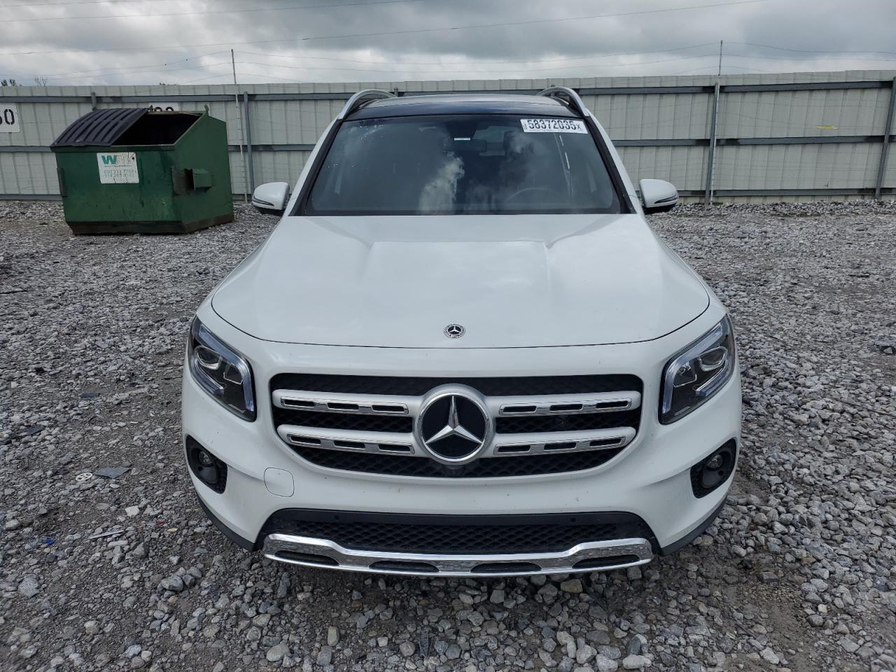Mercedes-Benz GLB 250 Image 8