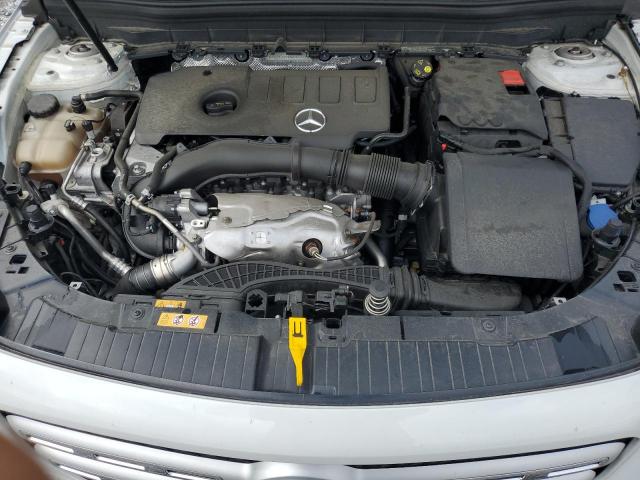 Mercedes-Benz GLB 250 Image 12