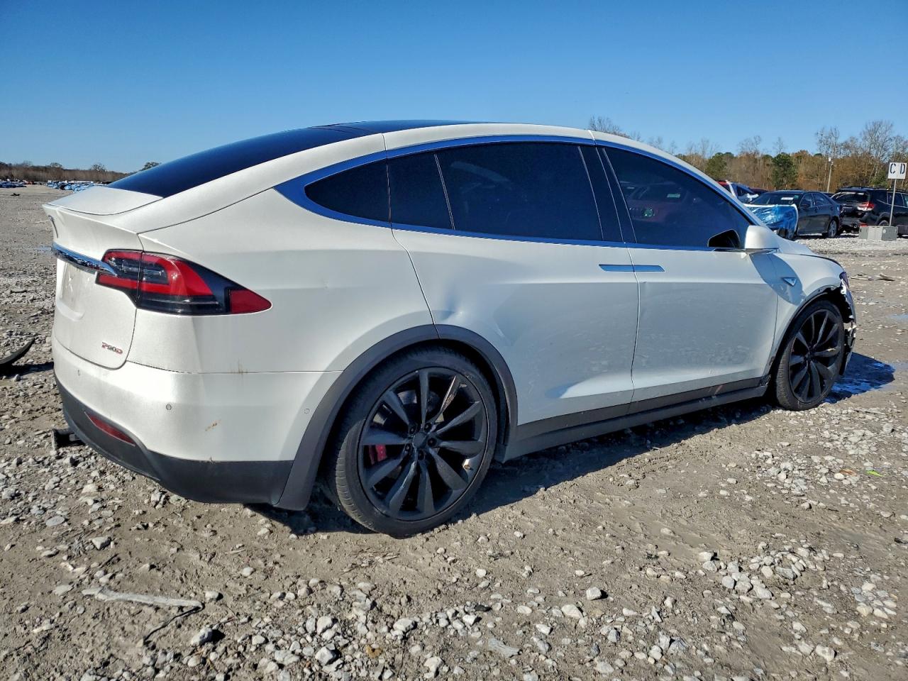 Tesla Model X Image 13