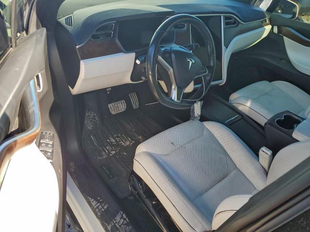 Tesla Model X Image 11