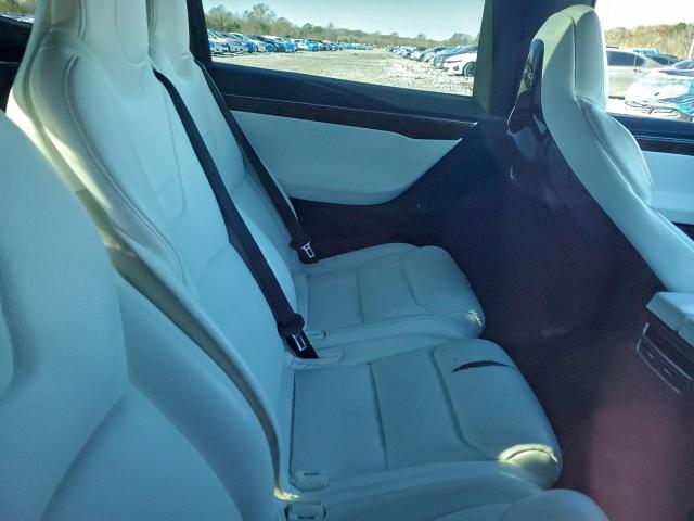 Tesla Model X Image 8