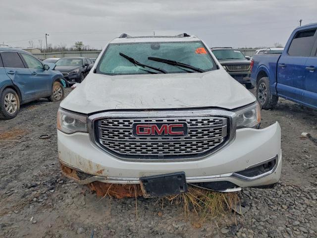 GMC Acadia Denali Image 3