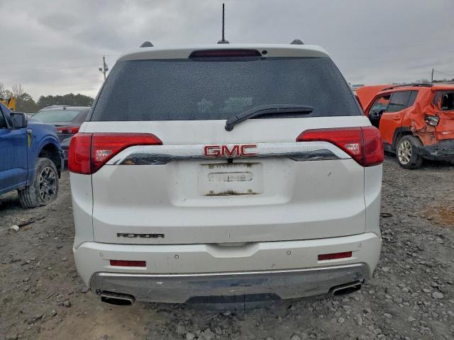 GMC Acadia Denali Image 8