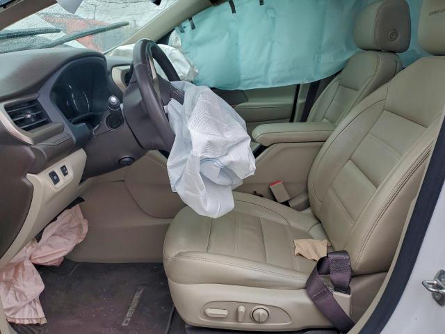 GMC Acadia Denali Image 6