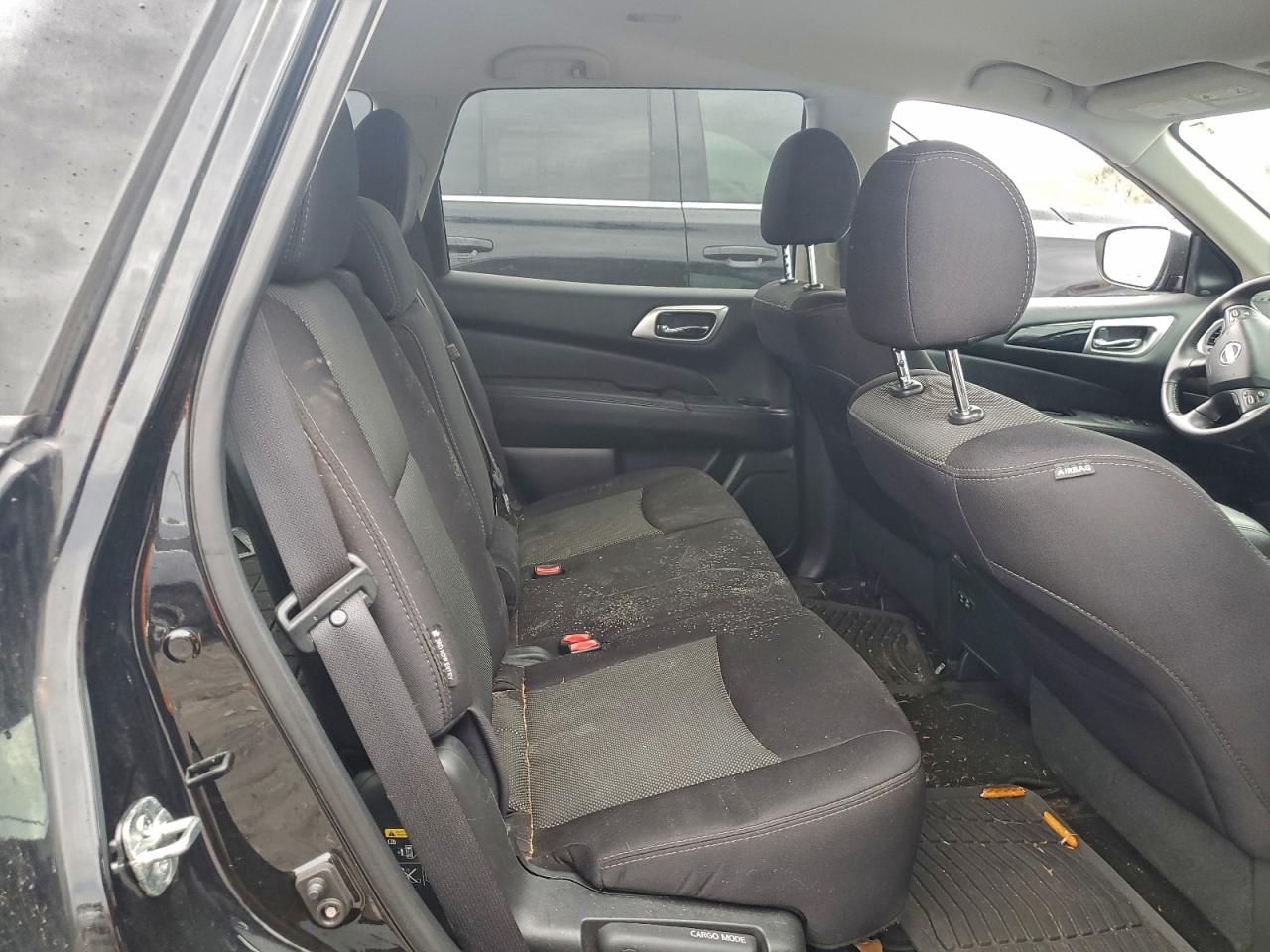 Nissan Pathfinder Sv Image 2