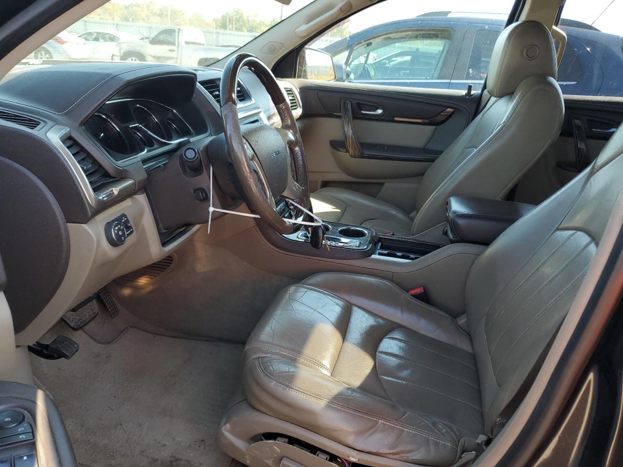 GMC Acadia Denali Image 5