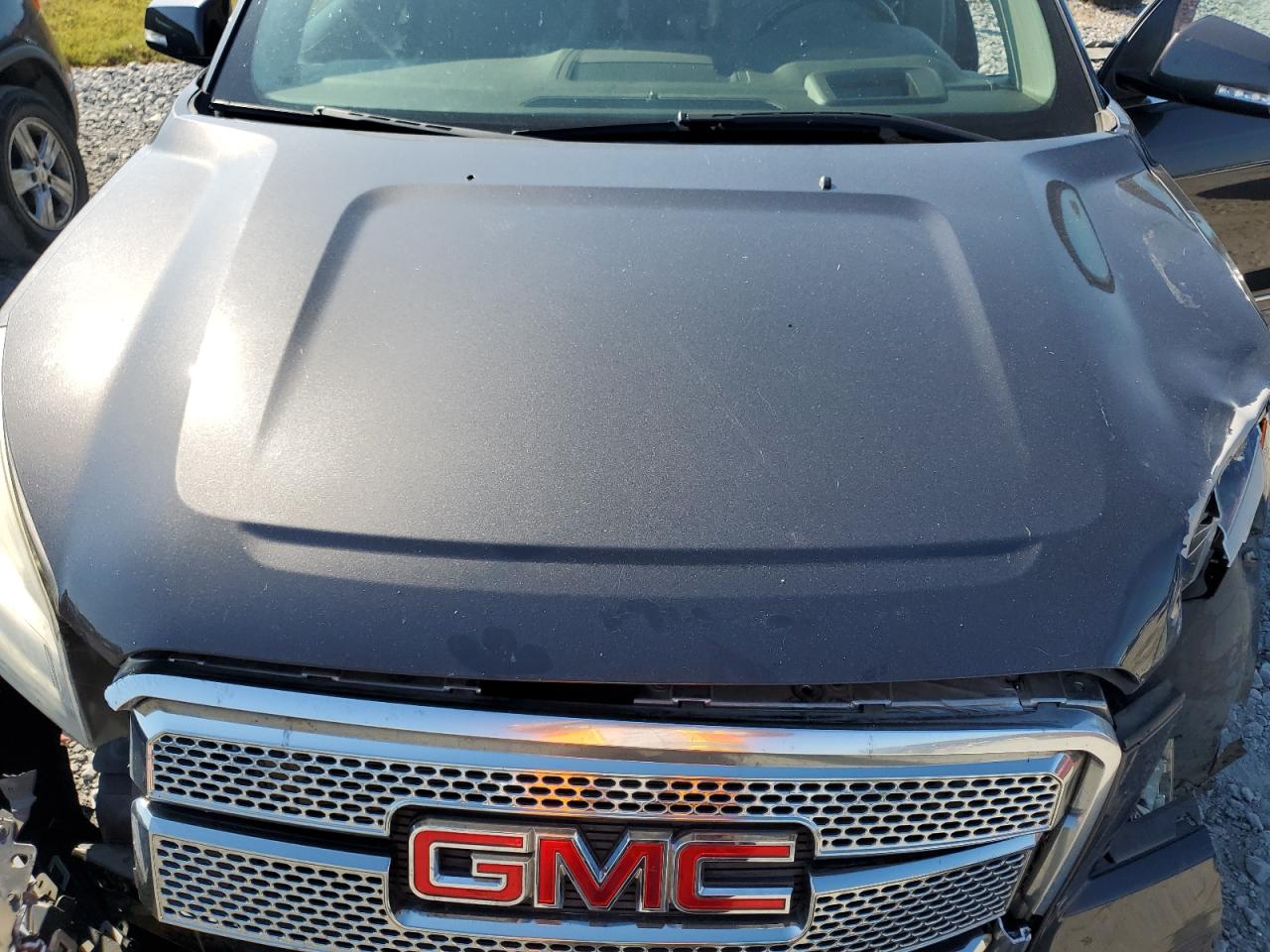 GMC Acadia Denali Image 7