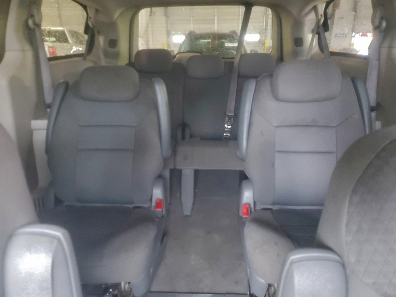 Dodge Caravan Se Image 9