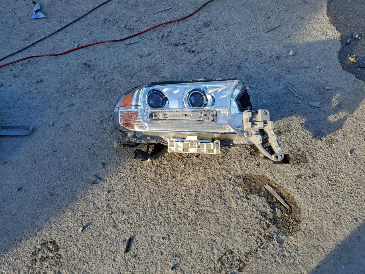 Toyota Land Cruis Vx-r Image 9