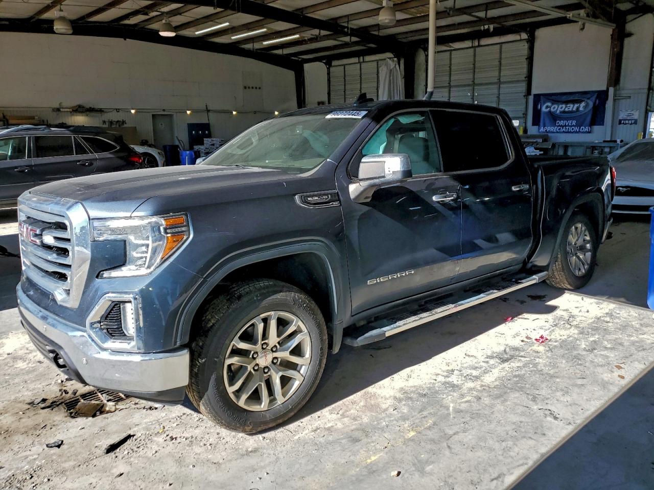 GMC Sierra C1500 Slt Image 1