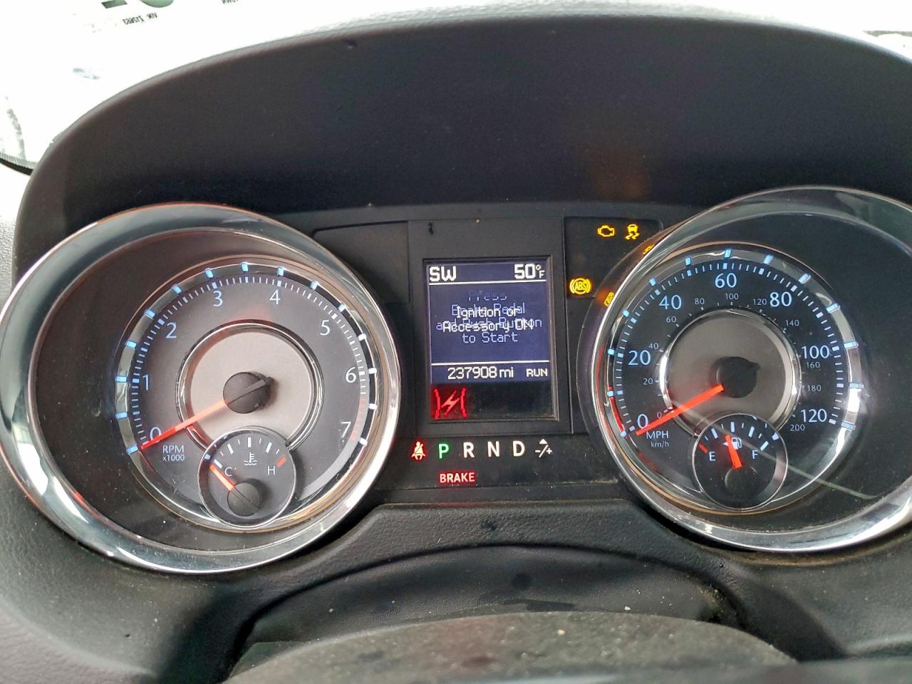 Chrysler Minivan Touring L Image 2