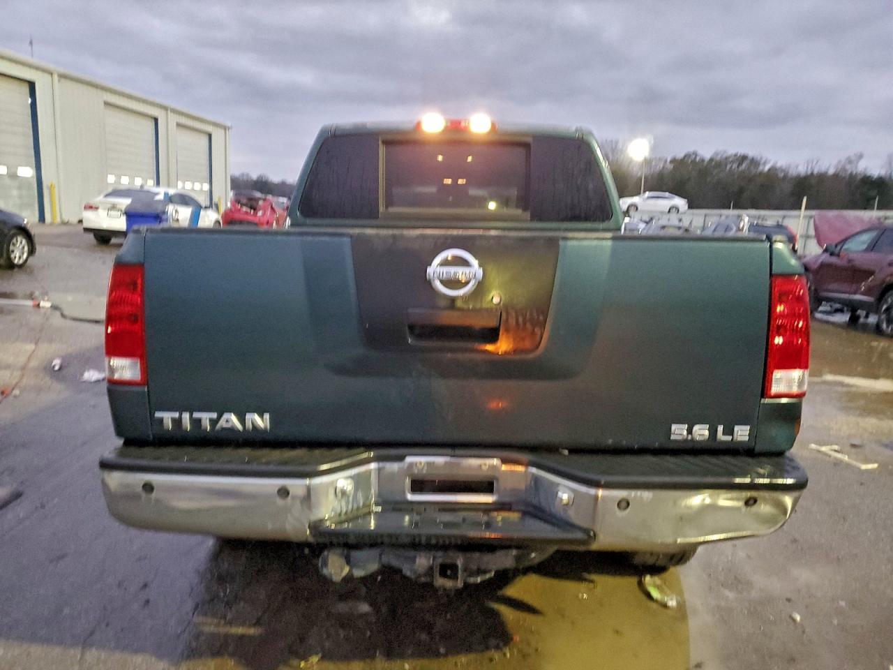 Nissan Titan Xe Image 7