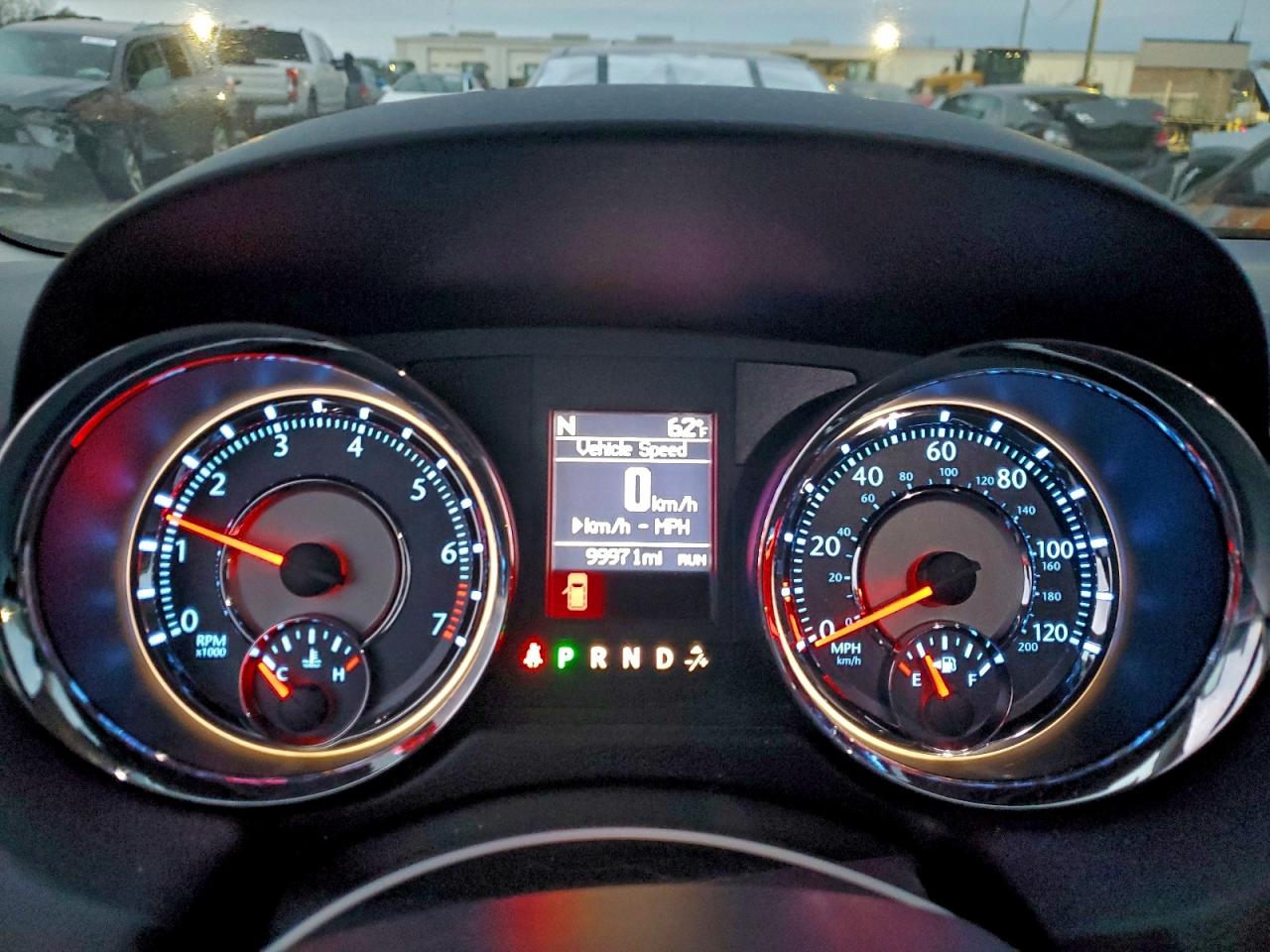 Chrysler Minivan Touring Image 7