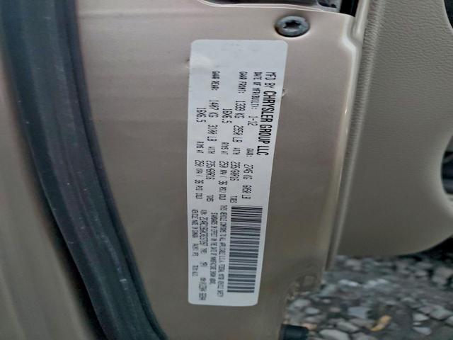 Chrysler Minivan Touring Image 9