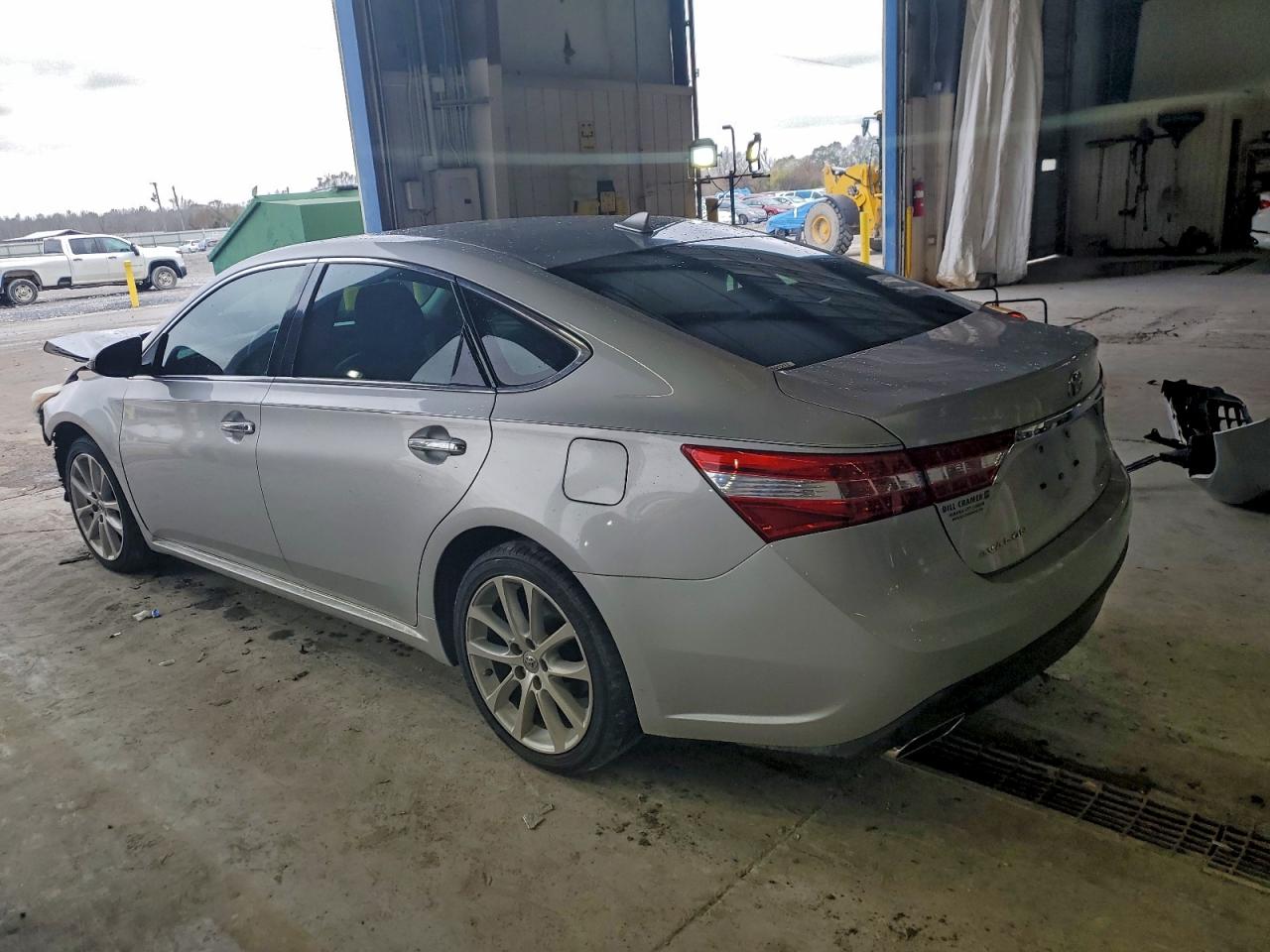 Toyota Avalon Base Image 8