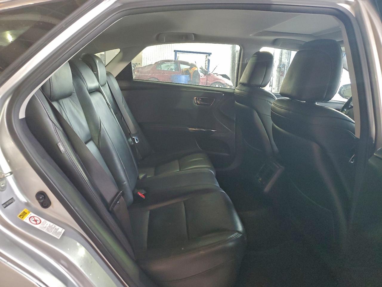 Toyota Avalon Base Image 10